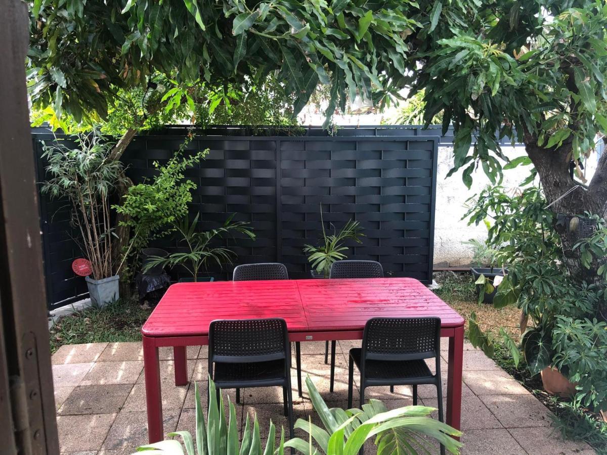 Meuble Le Manguier Apartment Saint Pierre Ngoại thất bức ảnh